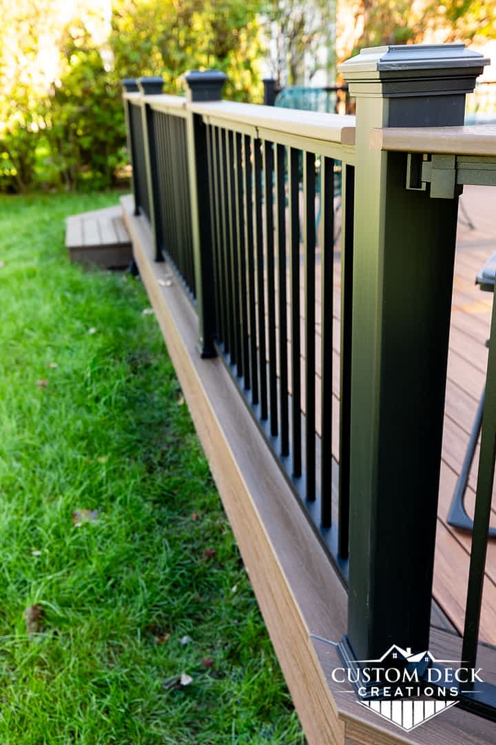 Detail photos of Trex railing